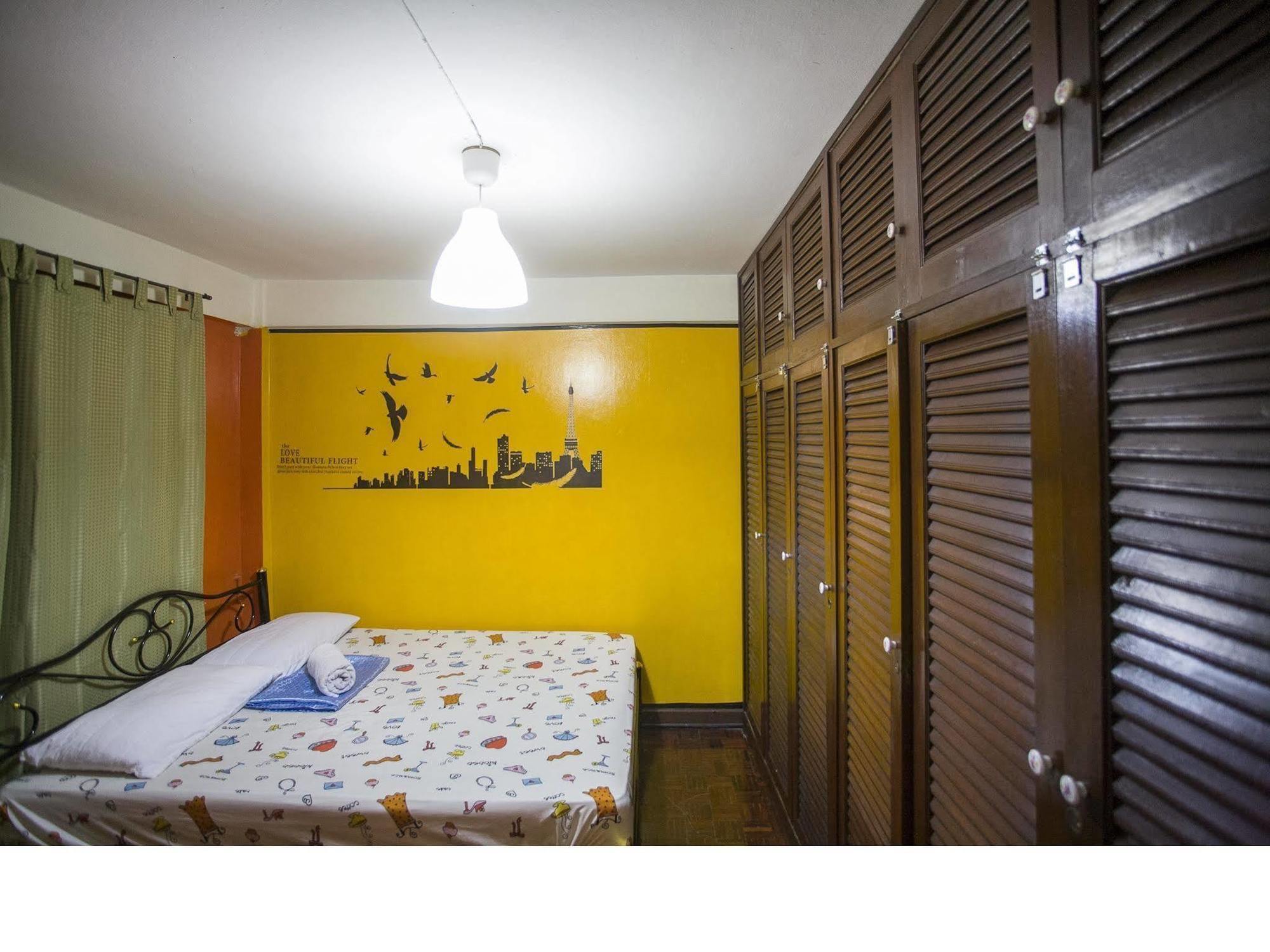 Wacky Fun Party Hostel Bangkok Exterior foto